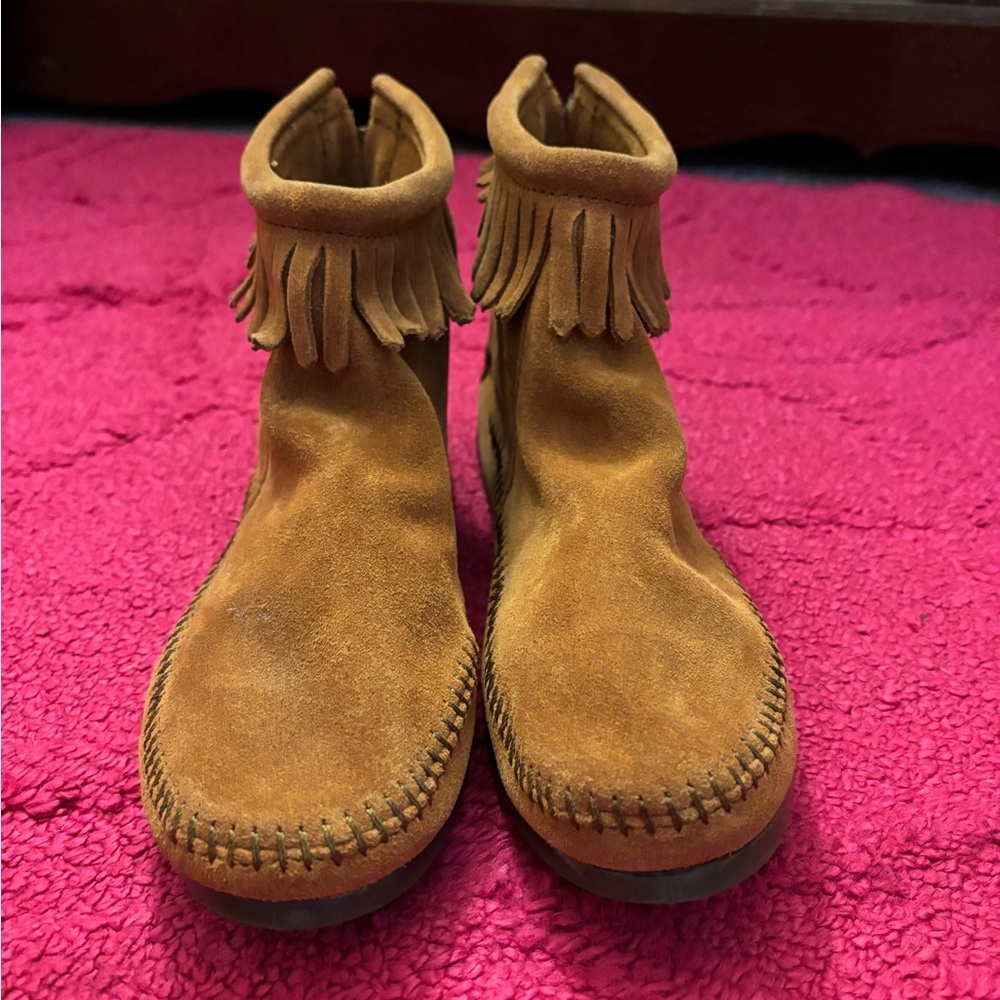 Minnetonka Back Zip Boots - Picture 2 of 6